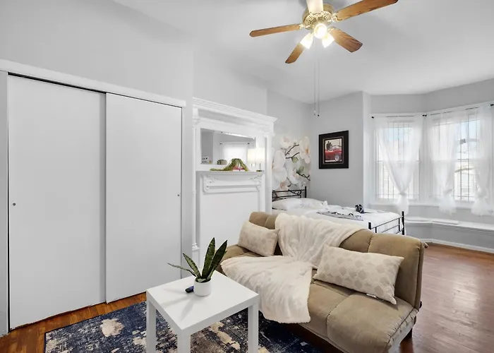 Urban Quaint Flat Upenn