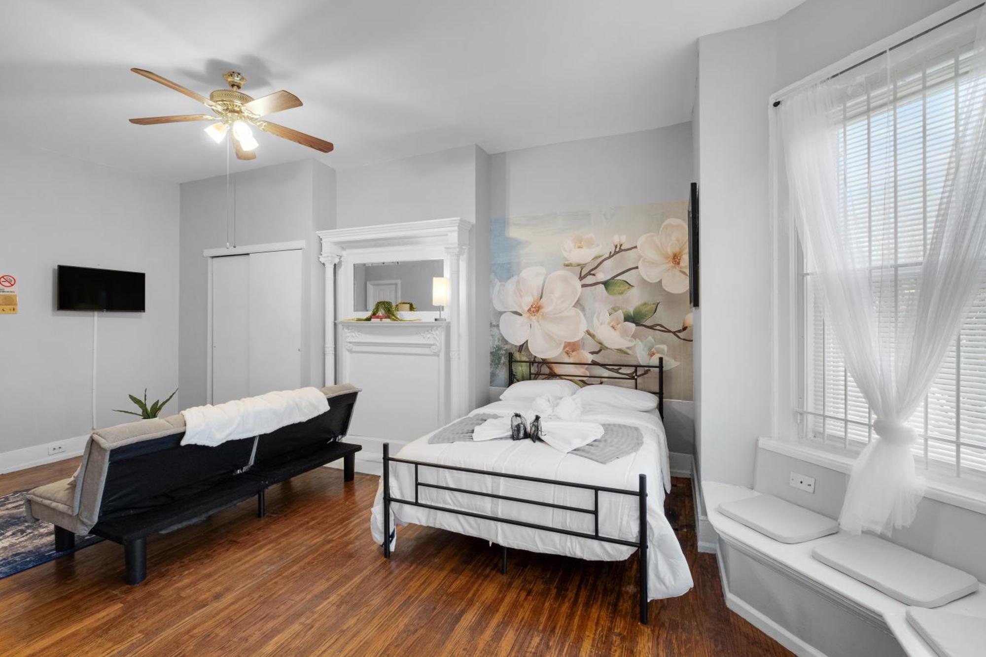 Apartment Urban Quaint Flat Upenn