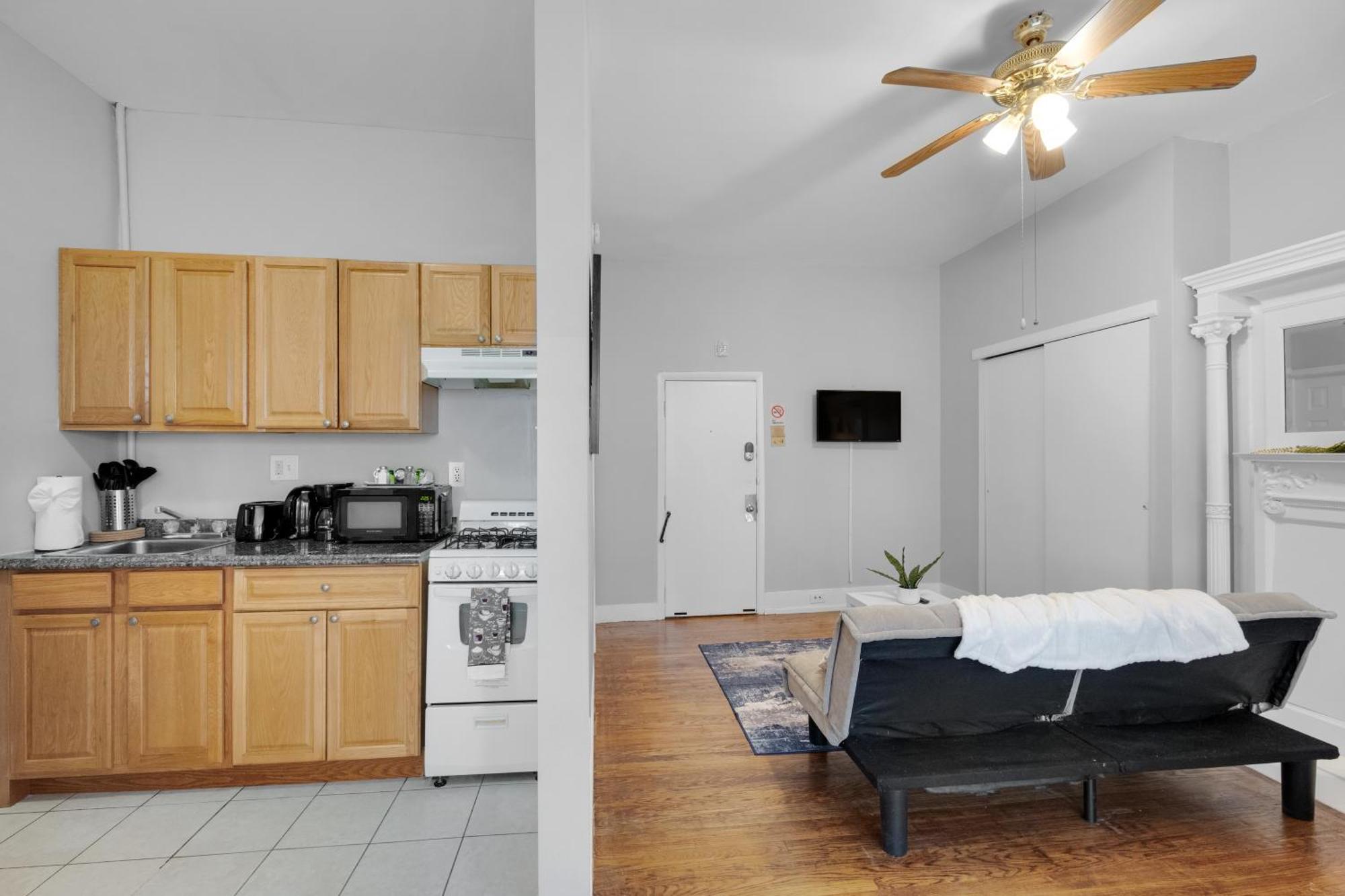 Urban Quaint Flat Upenn Apartment