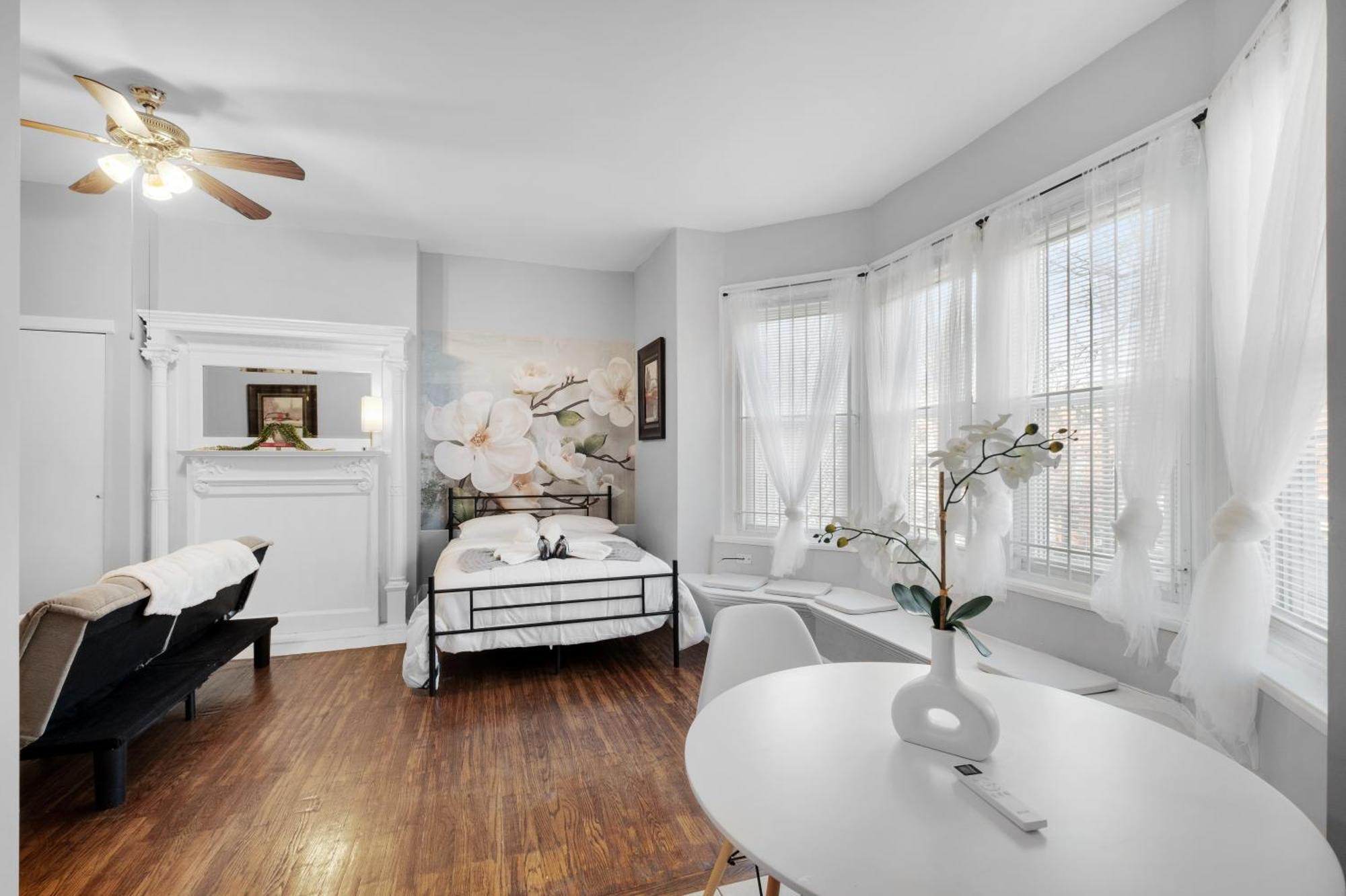 Urban Quaint Flat Upenn Apartment Philadelphia