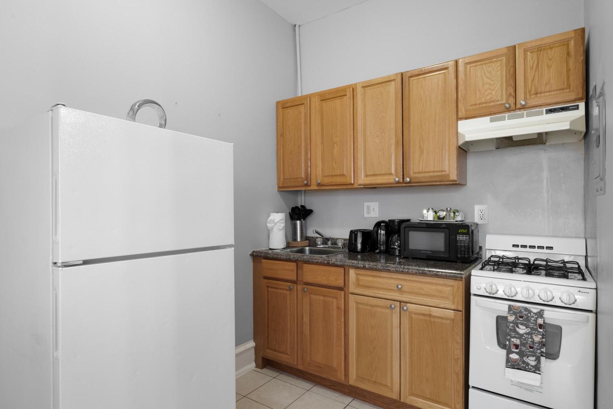 Apartment Urban Quaint Flat Upenn Philadelphia